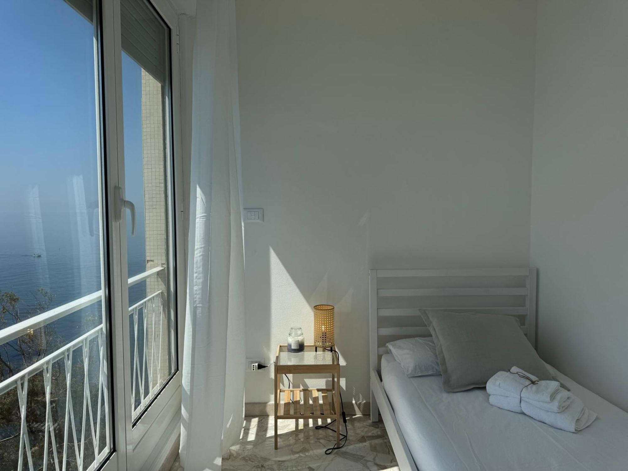 Sally's - Casa Azzurra Apartment *