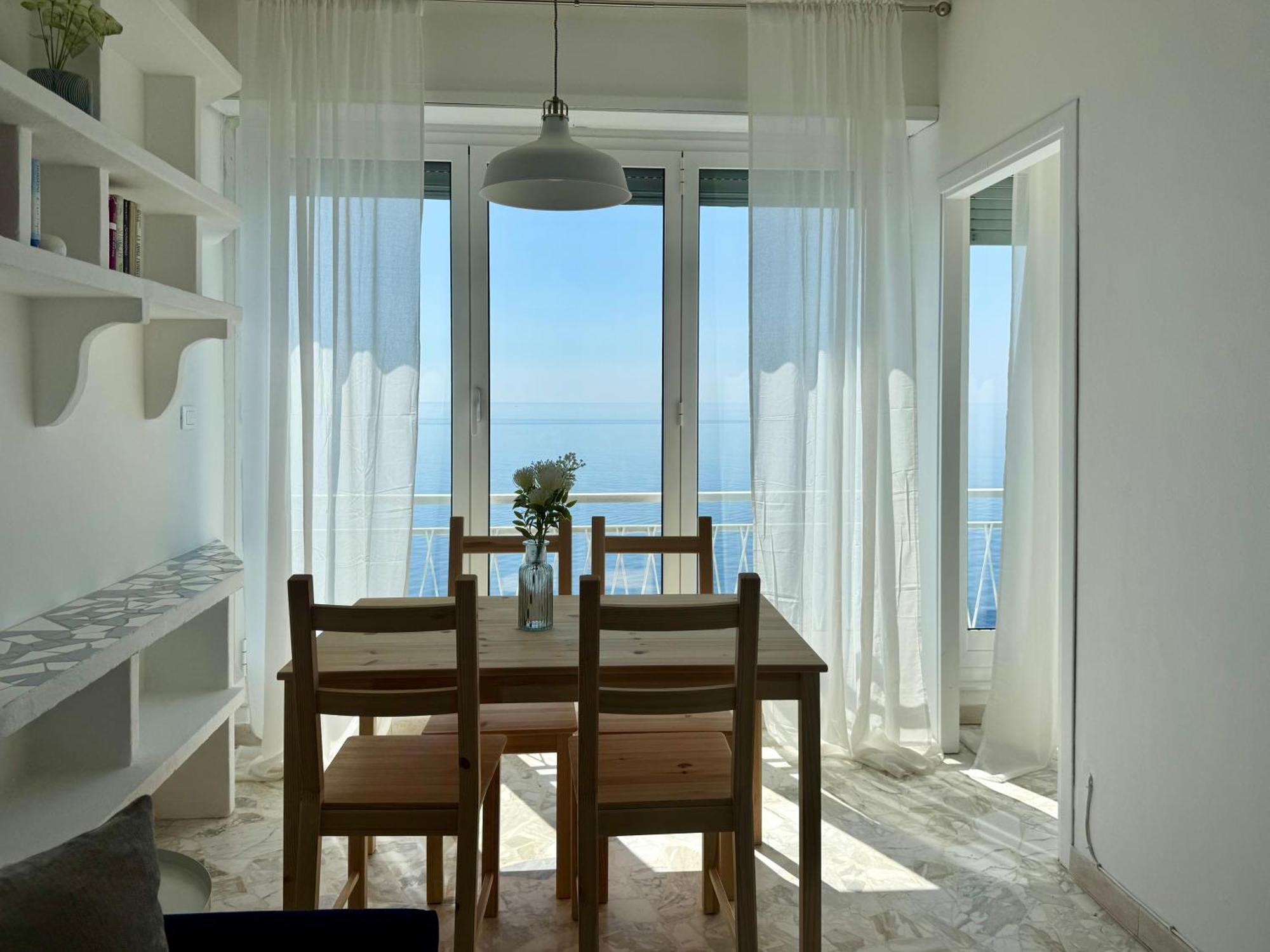 Sally's - Casa Azzurra Apartment *